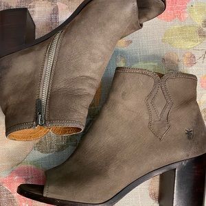 Frye Open Toe Boot/ Shoe Size 8 Brown Sueded Leather Very Good Condition